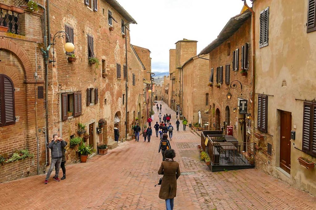 Guida e itinerari ai 15 borghi medievali più belli della Toscana